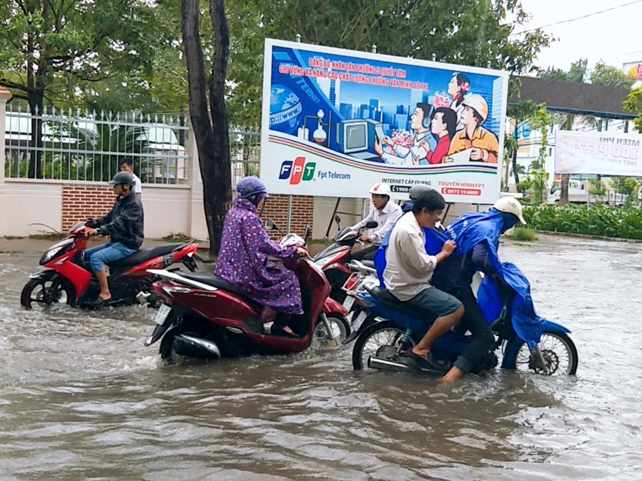 Bạc Li&ecirc;u, C&agrave; Mau ngập kỷ lục do ảnh hưởng b&atilde;o số 1 - Ảnh 15.