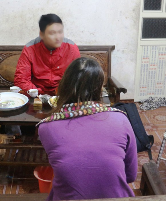 Xử lý nam hiệu trưởng và nữ hiệu phó vi phạm đạo đức nghề nghiệp - Ảnh 1.