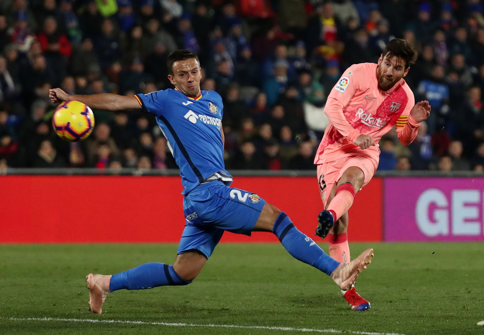 Messi v&agrave; Suarez gi&uacute;p Barcelona gia tăng c&aacute;ch biệt với nh&oacute;m sau - Ảnh 3.