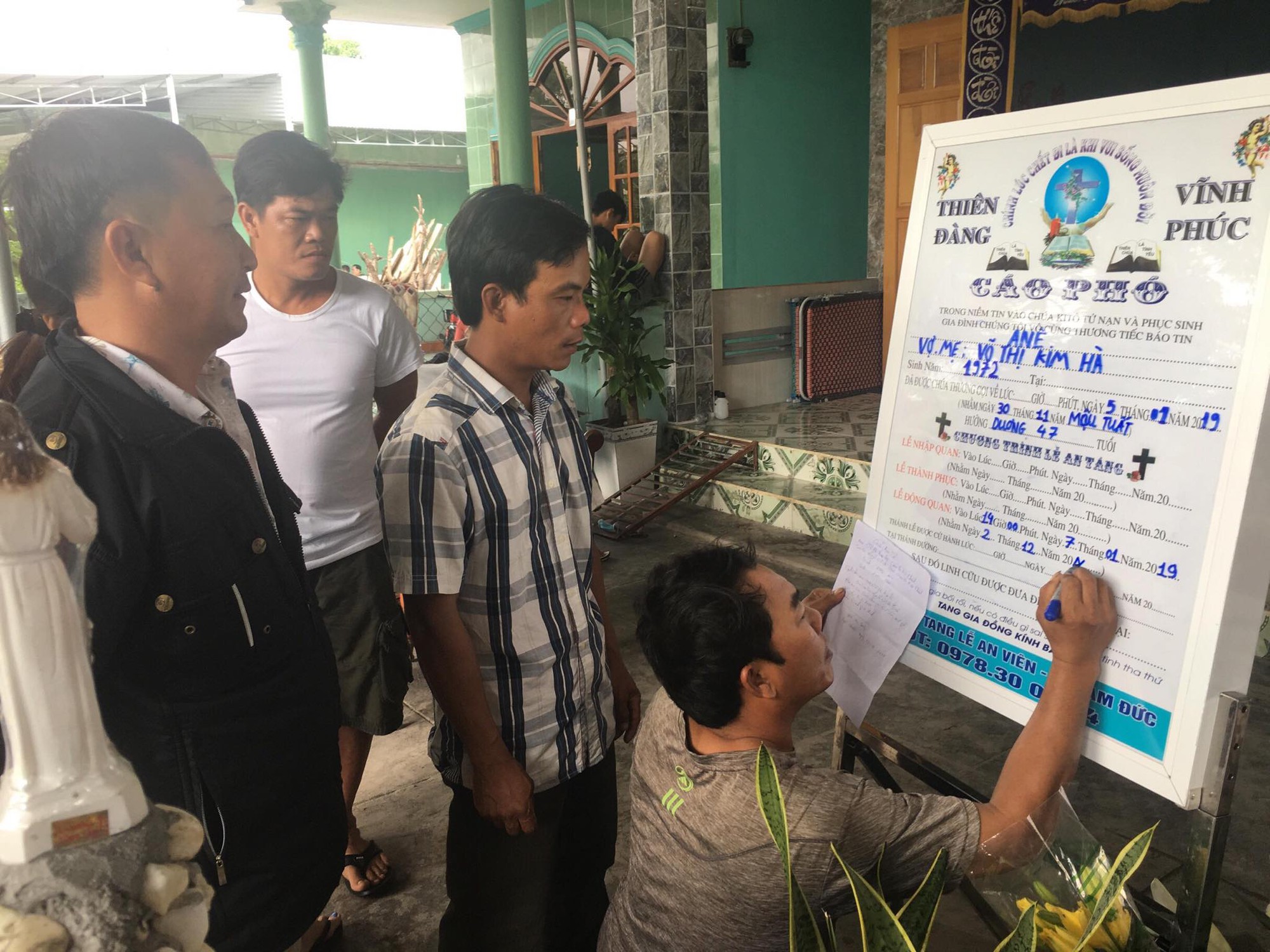 Khánh Hòa: Bắt hung thủ chém chết mẹ và em trai - Ảnh 2.