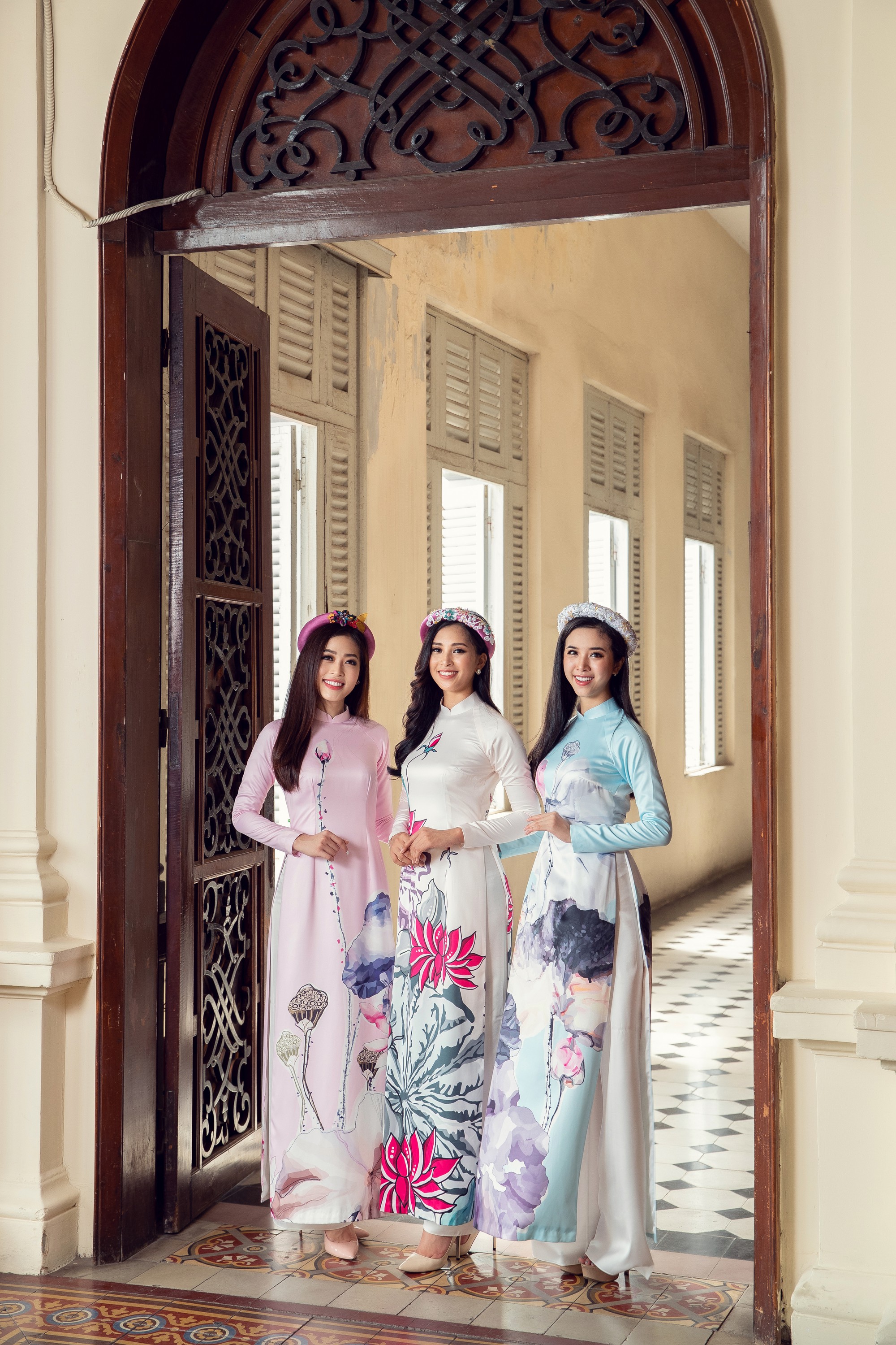 Ngất ngây với vẻ đẹp của top 3 hoa hậu Việt Nam 2018 - Ảnh 3.