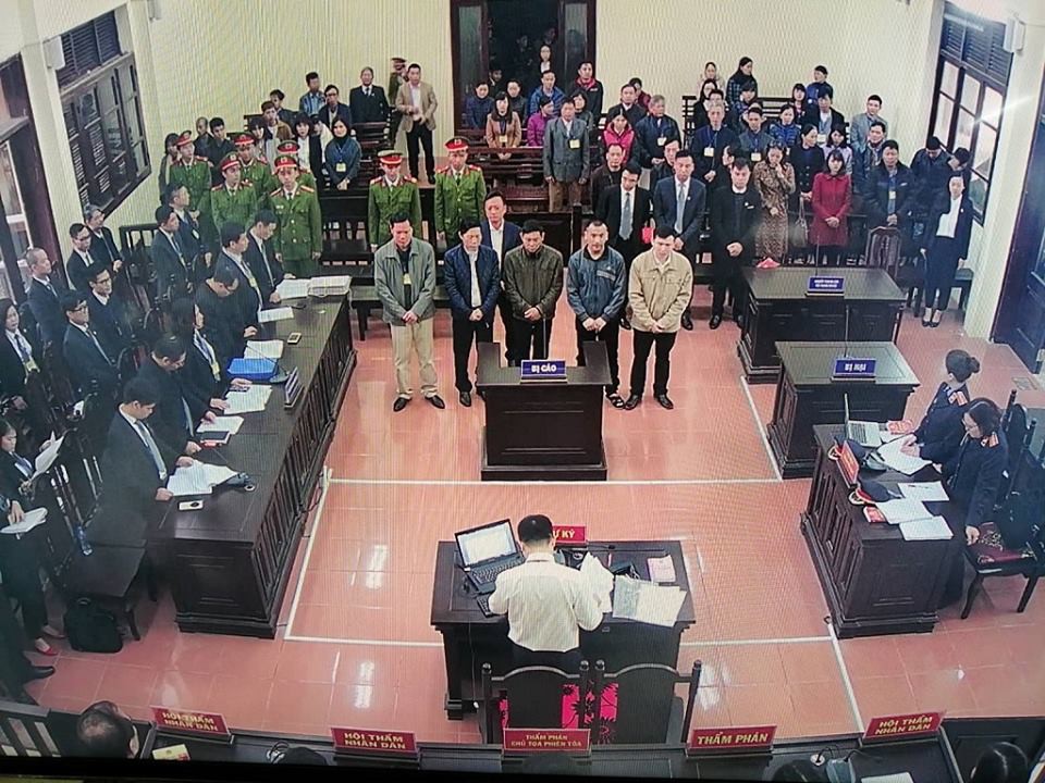 Bất ngờ hoãn tòa xử bác sĩ Hoàng Công Lương, cựu giám đốc BV Hòa Bình Trương Quý Dương