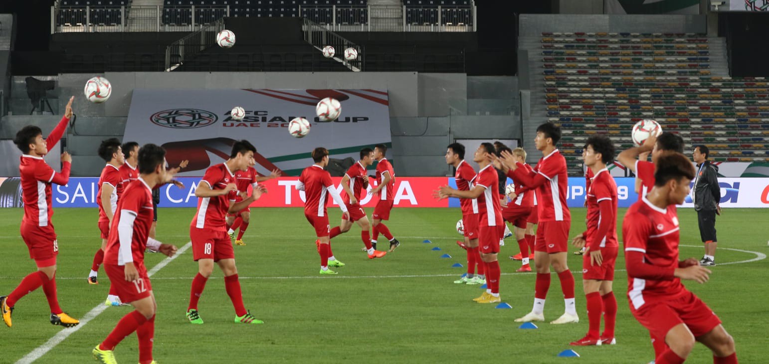 Trận Việt Nam - Iraq: HLV Park Hang-seo tung chiêu gì?