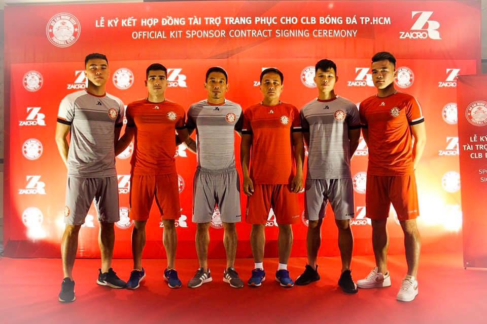 Hãng thời trang Hàn Quốc tài trợ cho CLB TP HCM