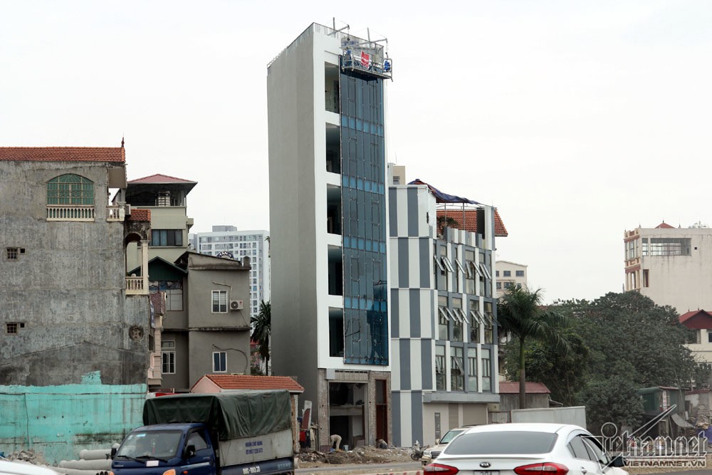 Nhiều nh&agrave; si&ecirc;u kỳ dị tr&ecirc;n đường ng&agrave;n tỉ ở thủ đ&ocirc; - Ảnh 14.