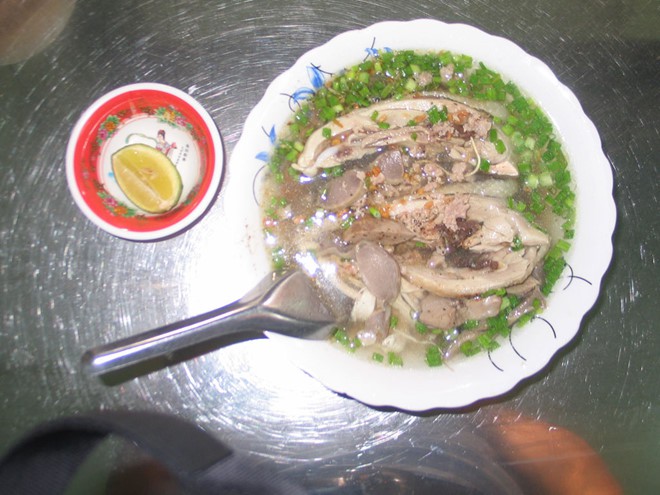 Về miền Tây, ăn miến gà "chửi" Phú Quốc