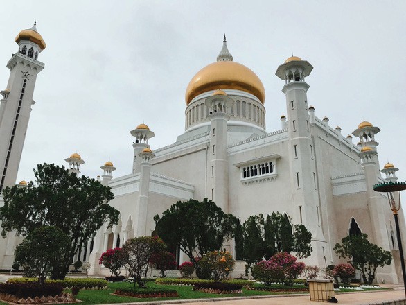 Xách balo lên, Brunei bình yên lắm