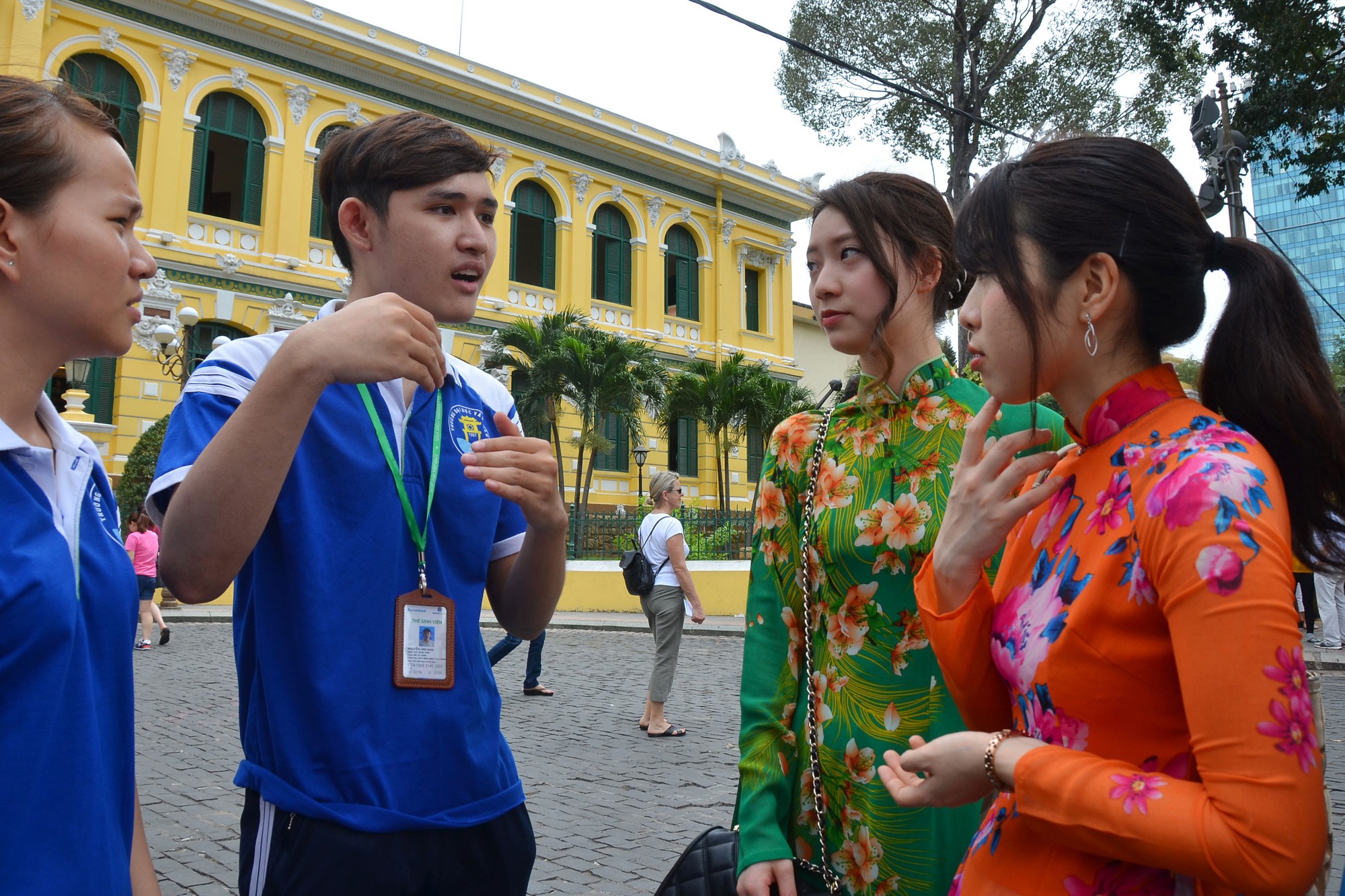Khó với tới chuẩn đầu ra tiếng Anh