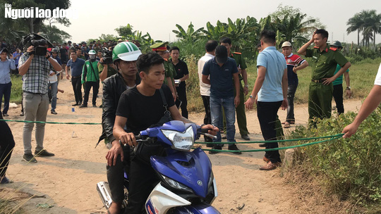 Đưa 2 nghi phạm s&aacute;t hại nam sinh vi&ecirc;n chạy Grab thực nghiệm hiện trường - Ảnh 6.
