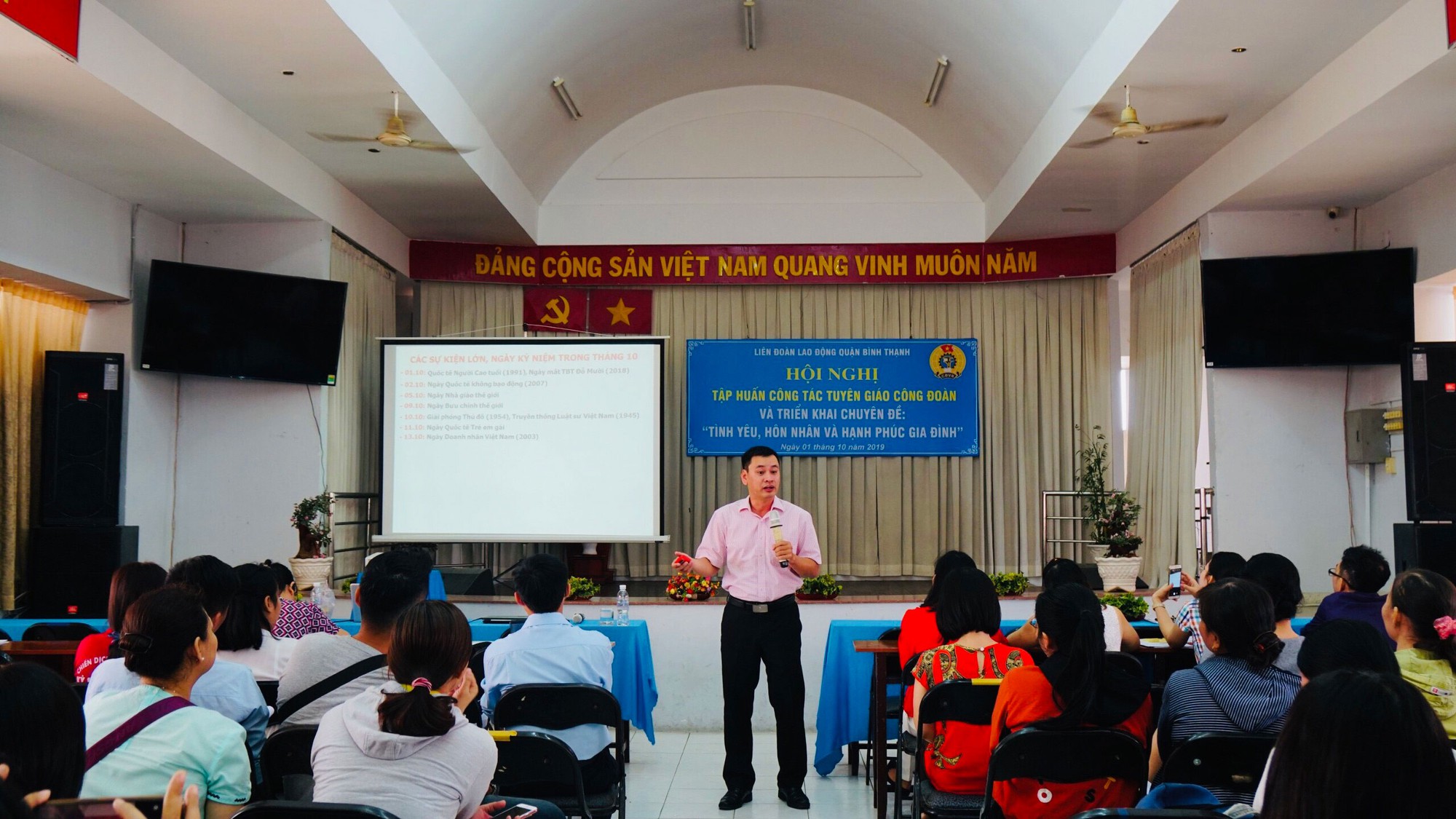 Trang bị kiến thức cho cán bộ Công đoàn