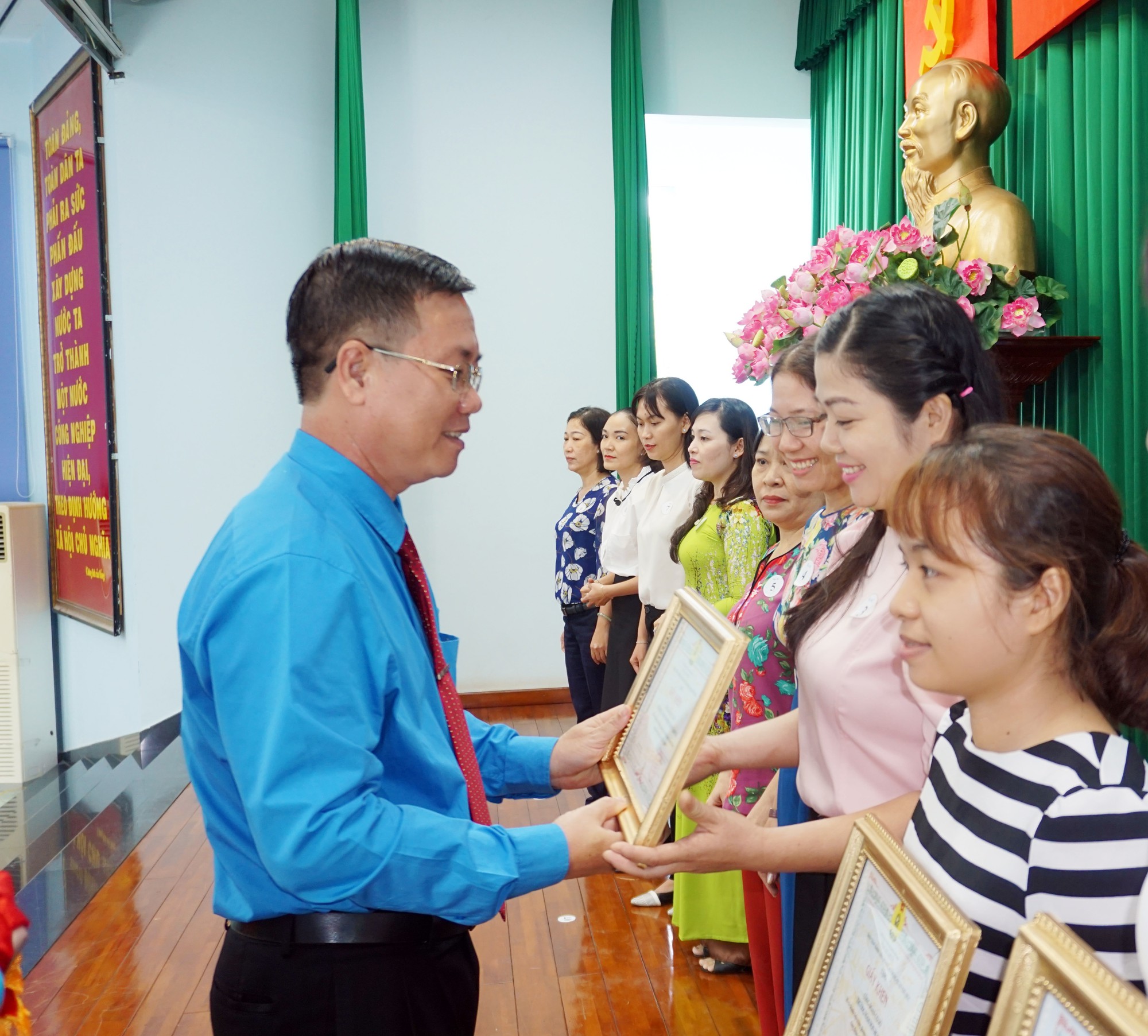 Nâng cao chất lượng cán bộ Công đoàn
