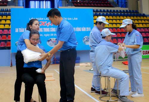 Hà Nội: Nâng cao kiến thức an toàn lao động cho công nhân
