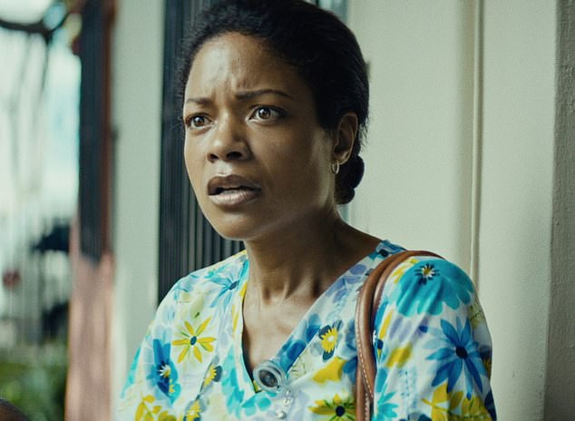 Bond girl Naomie Harris tiết lộ từng bị s&agrave;m sỡ - Ảnh 3.