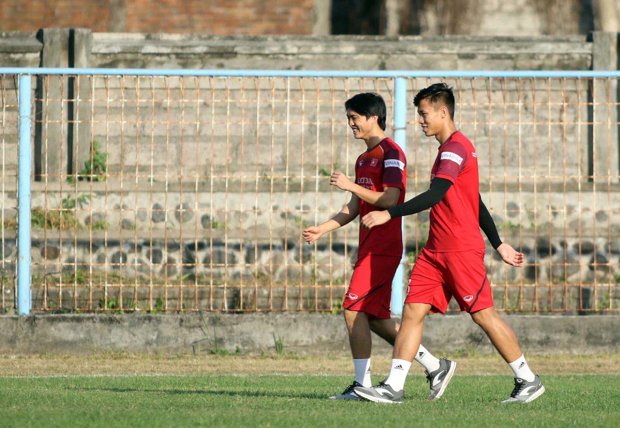 Tuấn Anh chỉ chấn thương nhẹ