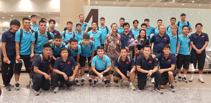 Lưu ý với cổ động viên sang cổ vũ trận Indonesia - Việt Nam