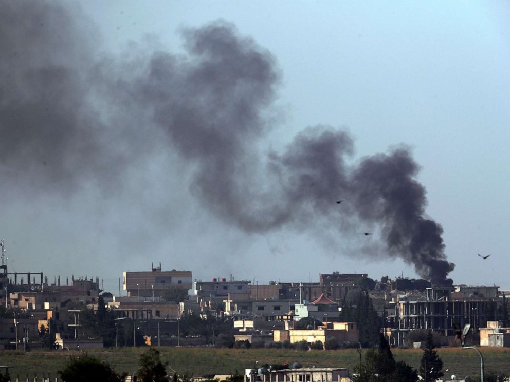 Quân Thổ Nhĩ Kỳ nã pháo tiền đồn của Mỹ  ở Syria