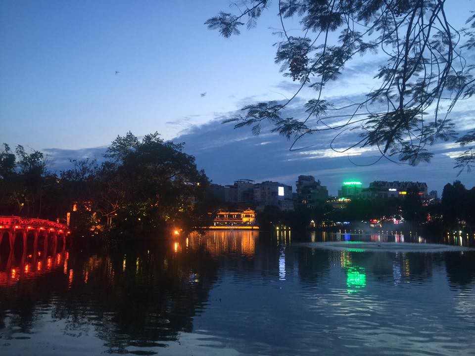 Hà Nội của tôi không còn lãng mạn! - Ảnh 1.