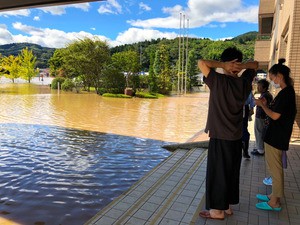 “Nước lũ ở Nhật Bản rất sạch” - Ảnh 4.