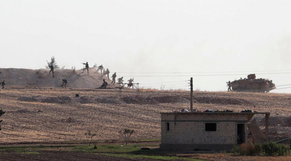 Mỹ rút quân, quân đội Syria tới miền Bắc đối đầu Thổ Nhĩ Kỳ
