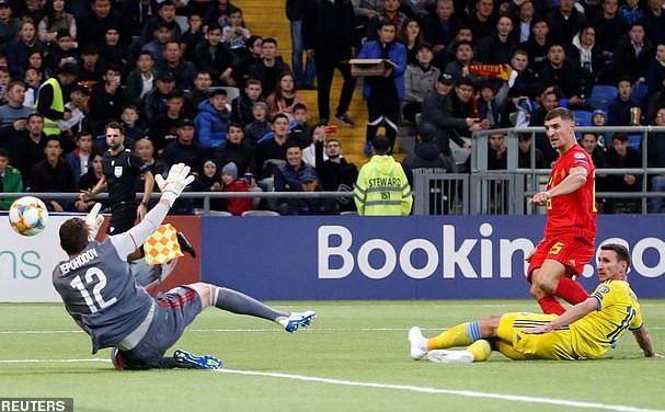 Bỉ lập kỷ lục kh&ocirc;ng tưởng, Nga v&agrave; Ba Lan gi&agrave;nh v&eacute; đến Euro 2020 - Ảnh 4.