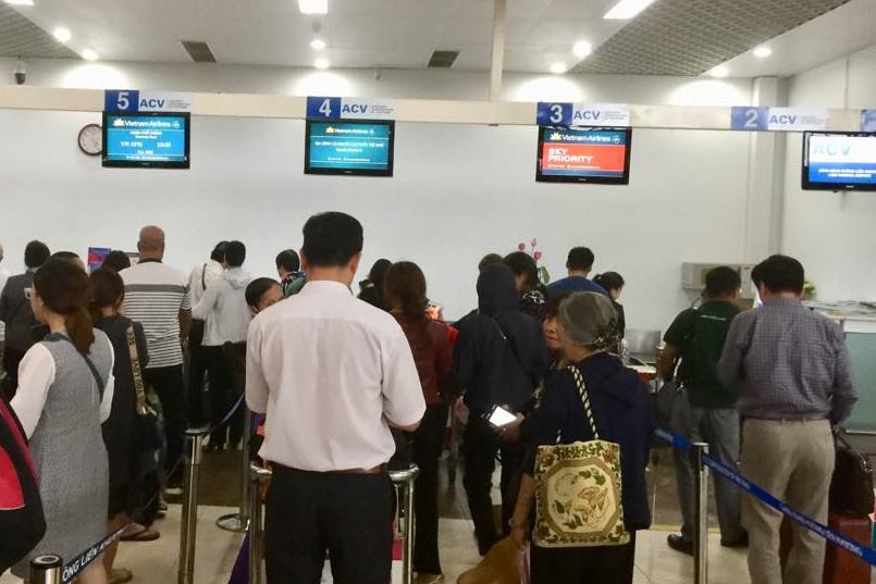 Liên tiếp phát hiện người nước ngoài định xuất cảnh trái phép từ Tân Sơn Nhất