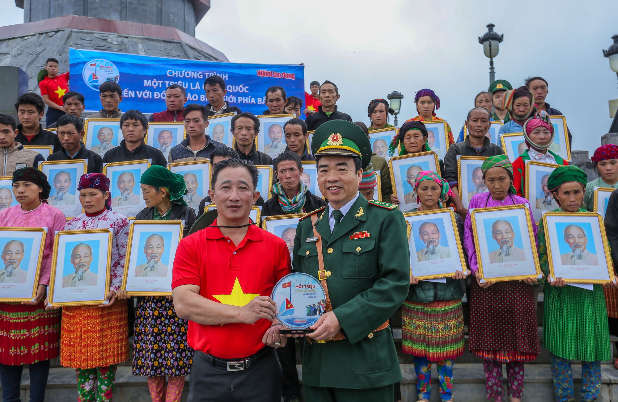 Chương trình "Một triệu lá cờ Tổ quốc cùng ngư dân bám biển": Khát vọng bảo vệ chủ quyền