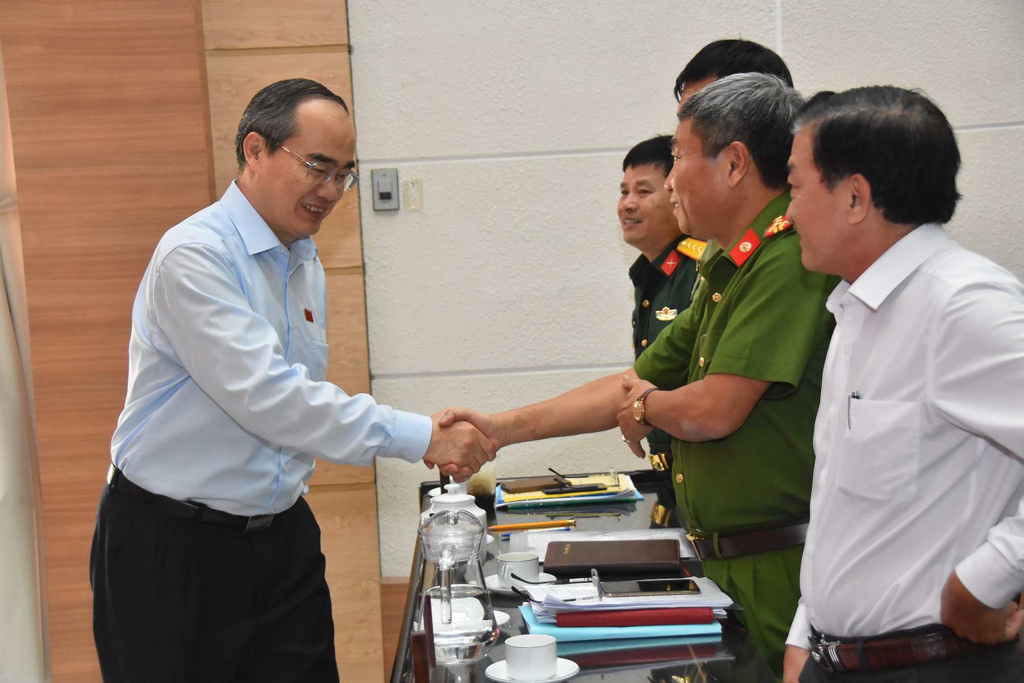 Bí thư Thành ủy TP HCM: Sẽ kiểm tra quyết liệt các nhà hàng, quán bar! - Ảnh 2.