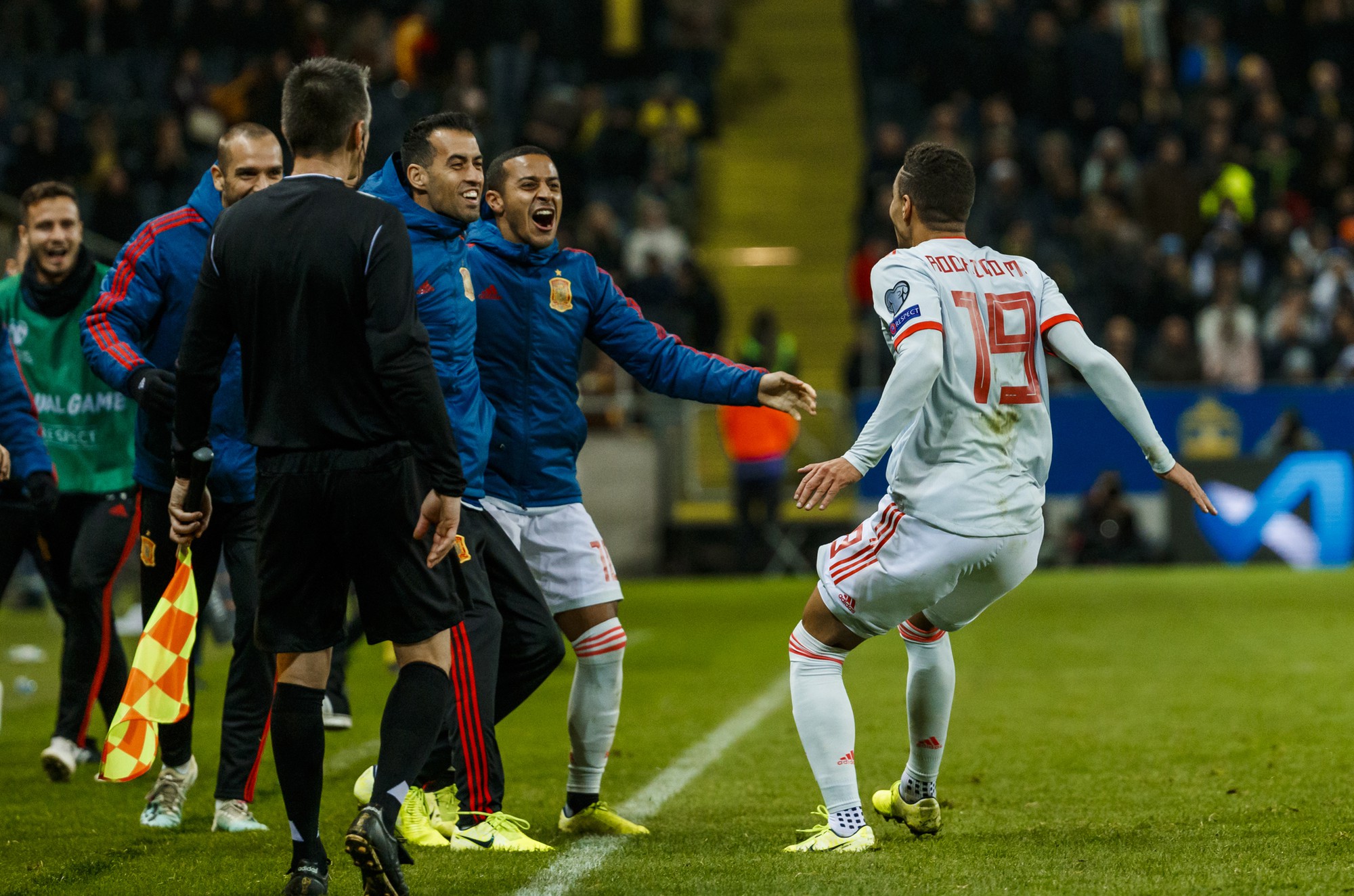Tây Ban Nha giành vé dự Euro, gieo sầu cho "Quỷ đỏ" Man United