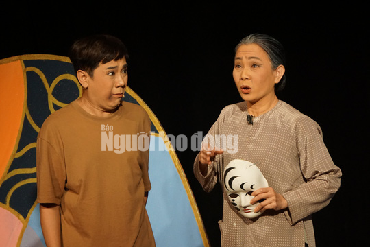 Kh&oacute;c - cười với anh Bạch bong b&oacute;ng của NSƯT Th&agrave;nh Lộc - Ảnh 4.