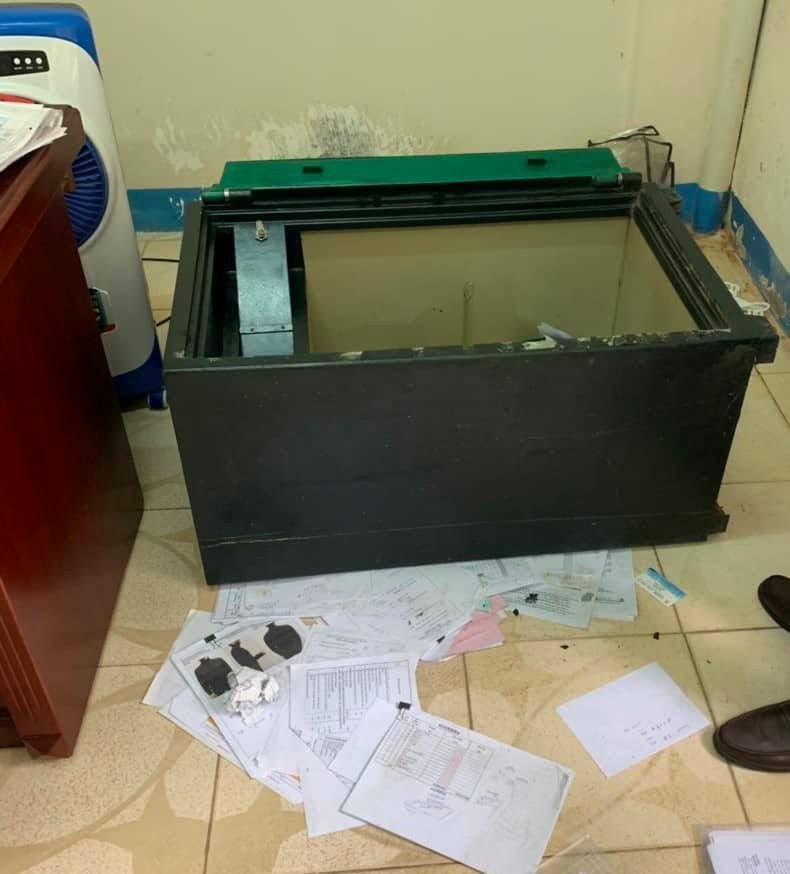 Thủ đoạn của băng nh&oacute;m nước ngo&agrave;i chuy&ecirc;n đục k&eacute;t sắt trộm tiền tỉ tại Đ&agrave; Nẵng - Ảnh 1.