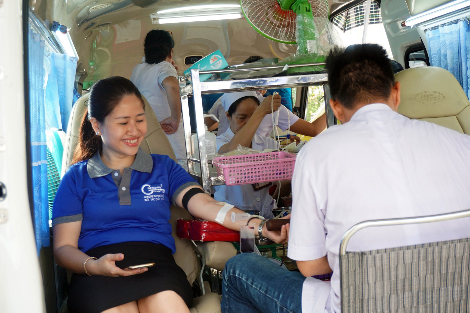 CNVC-LĐ quận 2, TP HCM tham gia hiến máu tình nguyện
