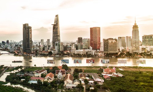 Những biến số kích giá nhà đất tăng vọt - Ảnh 1.