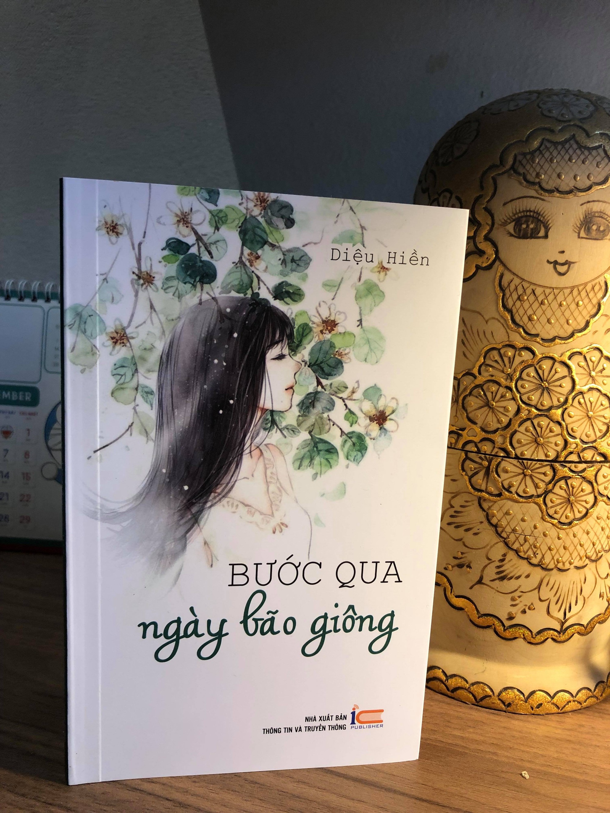 Nữ nhà báo sẻ chia “Bước qua ngày bão giông” - Ảnh 1.