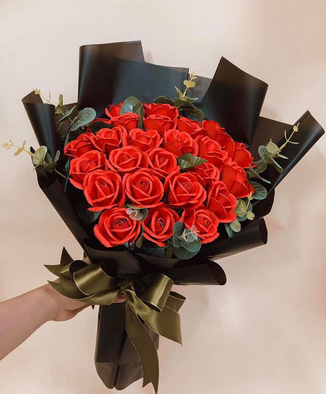 B&aacute;n hoa tự gấp l&atilde;i 30 triệu đồng m&ugrave;a kinh doanh 20/10  - Ảnh 3.
