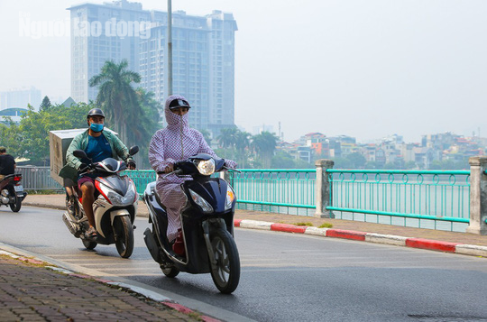 Hình ảnh không khí đặc quánh, mờ mịt ở Hà Nội - Ảnh 8.