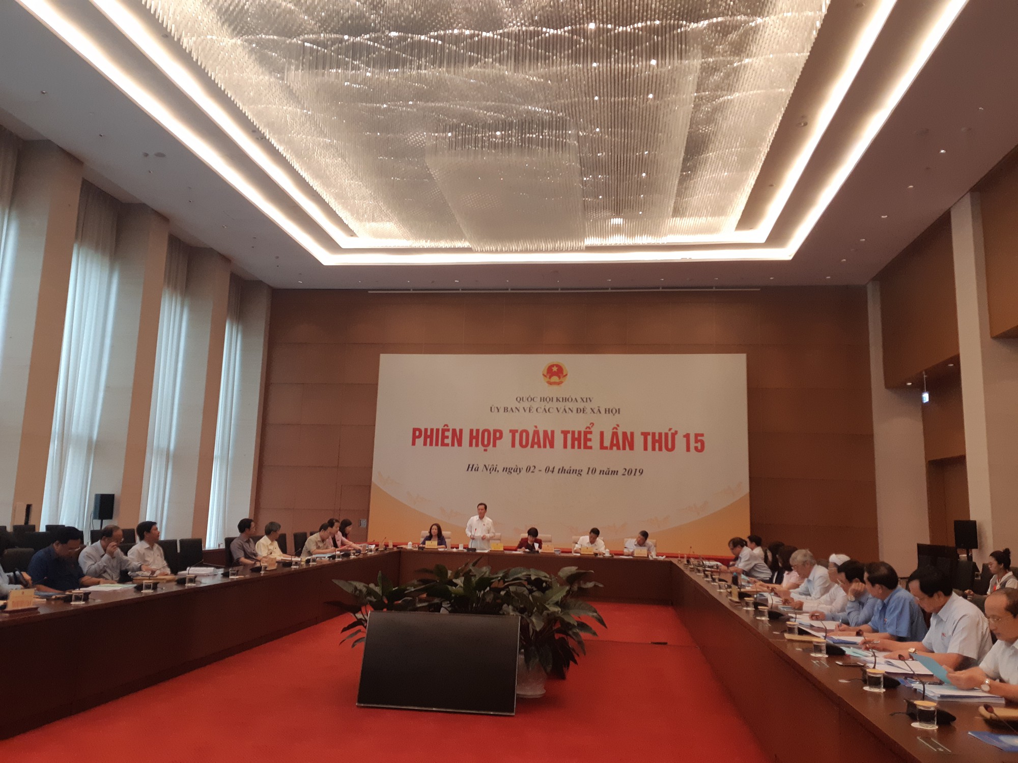 Cơ bản đồng tình không tăng thời gian làm thêm tối đa