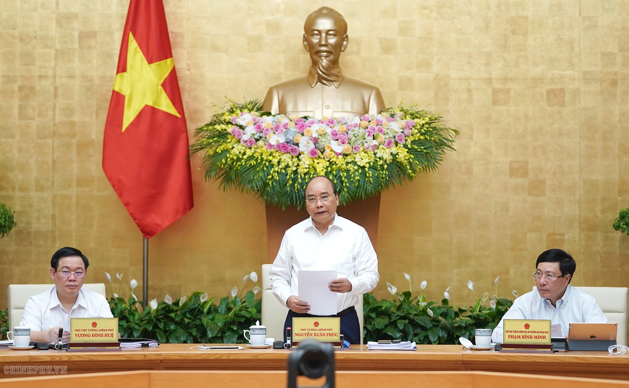 Thủ tướng thông báo tin đáng mừng tại phiên họp Chính phủ - Ảnh 2.