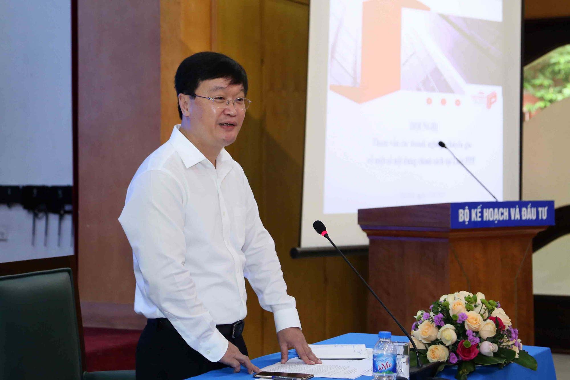 Vụ 9 người đi chuyên cơ bỏ trốn ở Hàn Quốc: Bộ KH-ĐT nói về việc chưa công bố danh tính