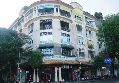 Săn l&ugrave;ng t&ograve;a nh&agrave; cũ để kinh doanh - Ảnh 1.