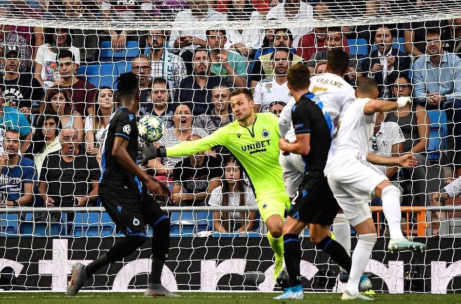 Hàng thủ thảm họa, Real Madrid trả giá ở Champions League