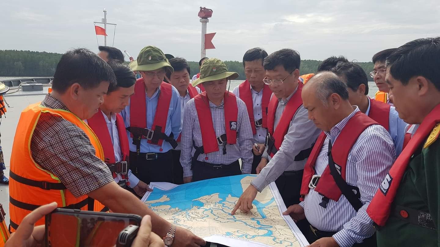 Vụ chìm tàu trên sông Lòng Tàu: Không để dầu tràn gây thảm họa