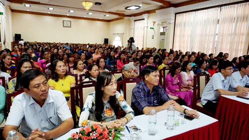 Thừa Thiên - Huế: Quan tâm cải thiện đời sống nữ công nhân