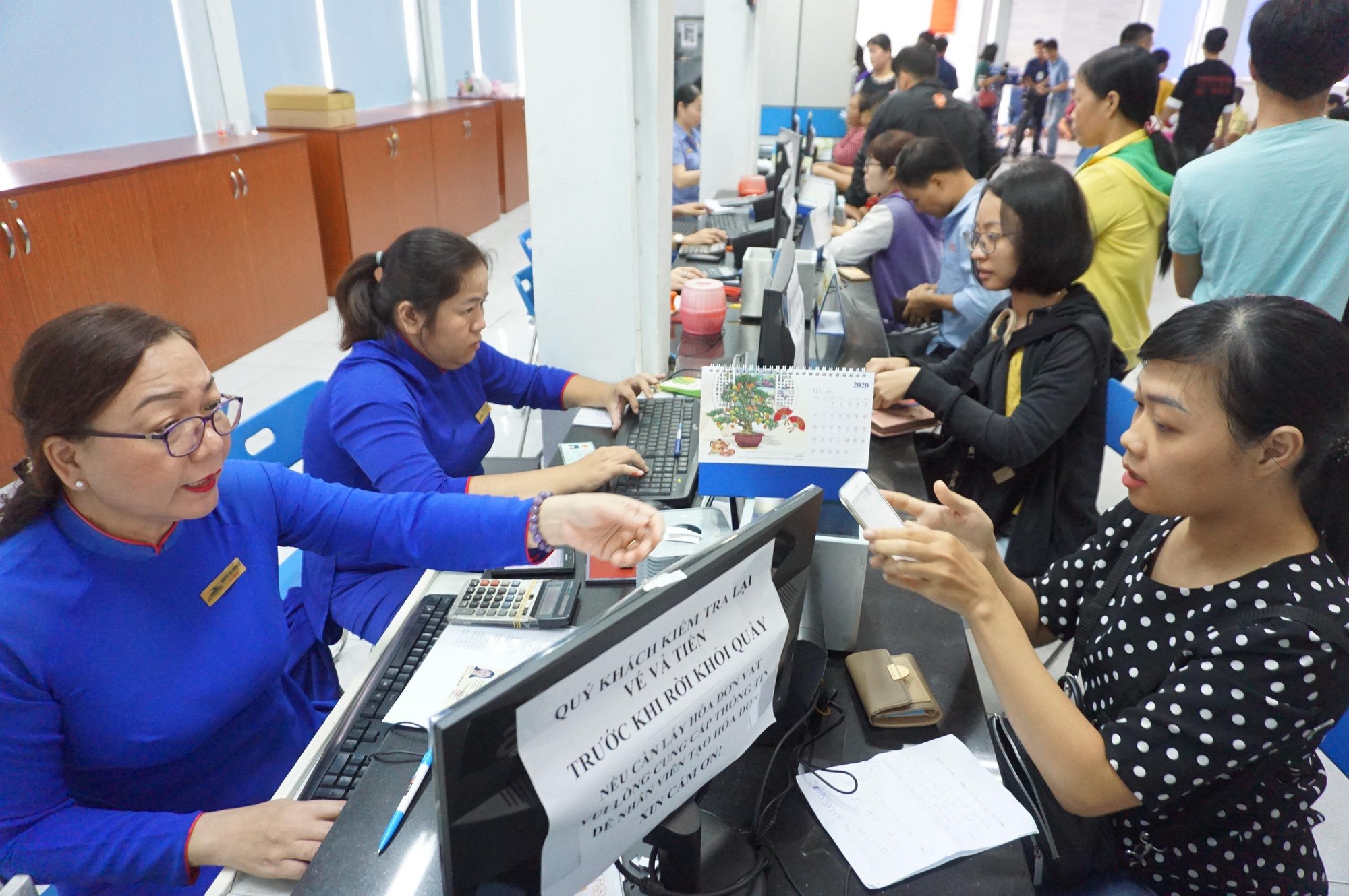 Mới sau 1 giờ mở bán vé tàu Tết, đã có đến 40.000 chỗ đặt thành công