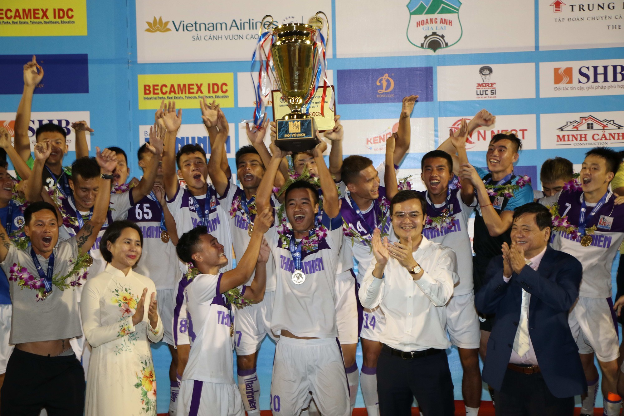 Thắng kịch tính Phố Hiến, Hà Nội bảo vệ thành công ngôi vương Giải U21 quốc gia