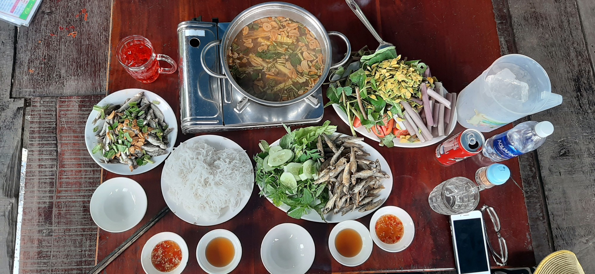 Một ng&agrave;y ở rừng tr&agrave;m Tr&agrave; Sư m&ugrave;a nước nổi - Ảnh 8.