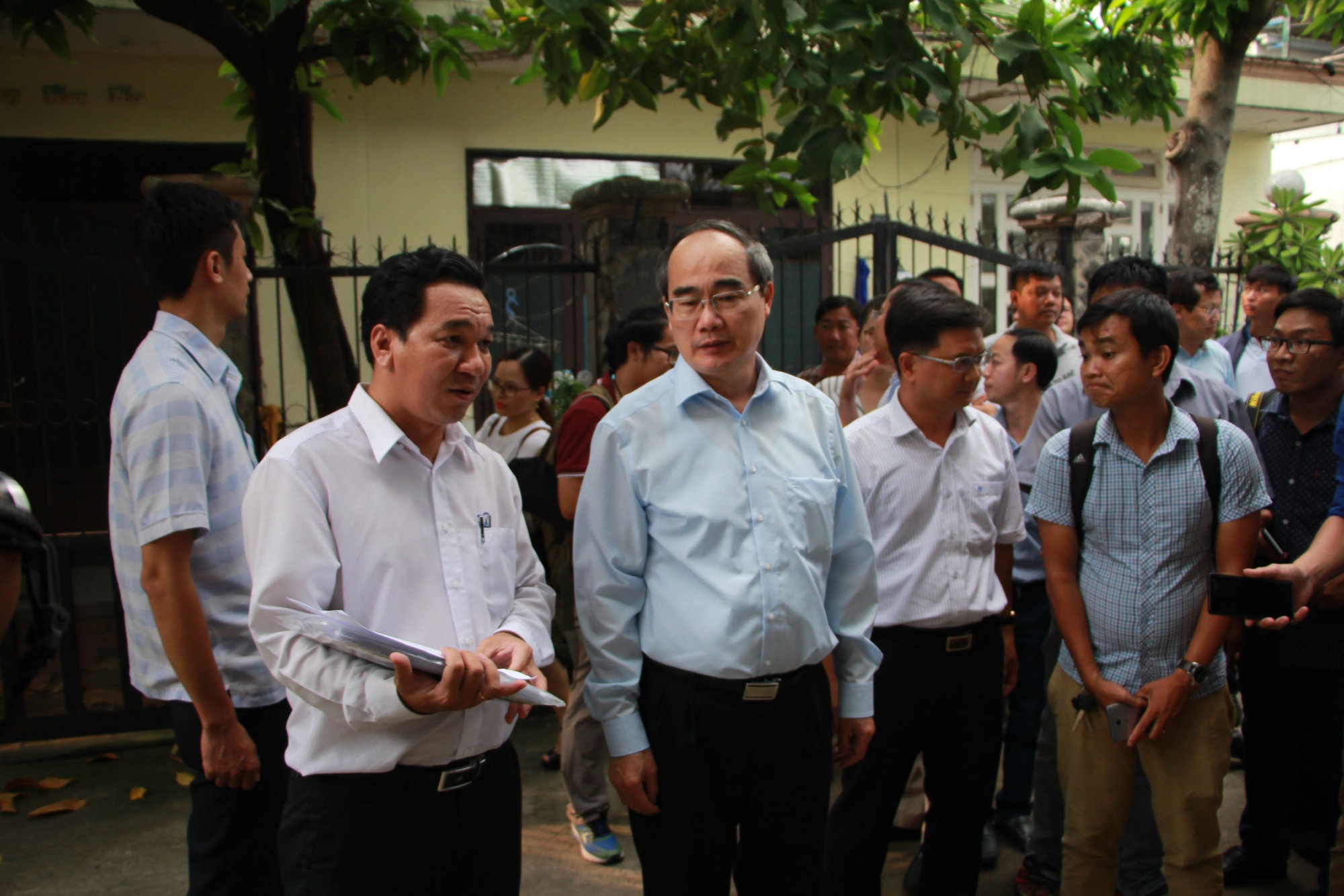 Bí thư Nguyễn Thiện Nhân: Phó Chủ tịch HĐND quận Thủ Đức có đủ tư cách, uy tín?