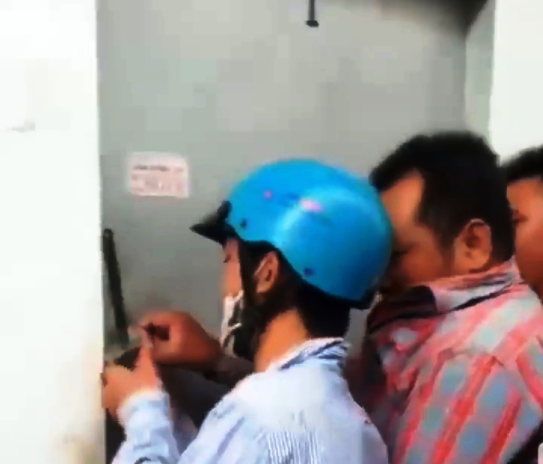 Trang Facebook Đàm Vĩnh Hưng viết về clip cha đánh con: Công an Tiền Giang nói gì?