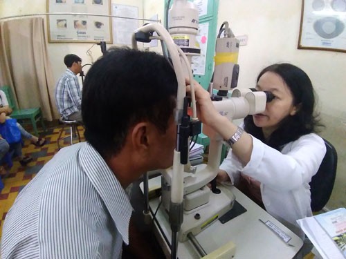 Mù lòa ở nhà nông: Tưởng nhẹ, hóa nặng