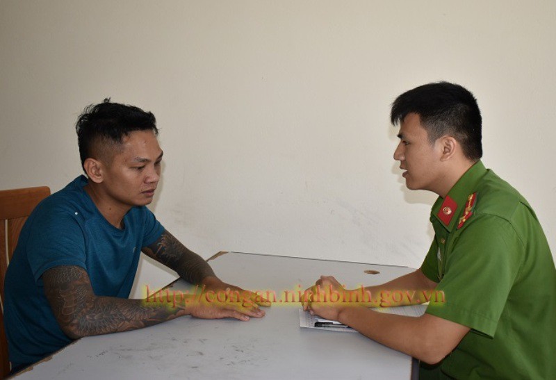 Mang súng tới nhà mẹ của "đối thủ" bắn liên tiếp sau mâu thuẫn lúc đi ăn đêm