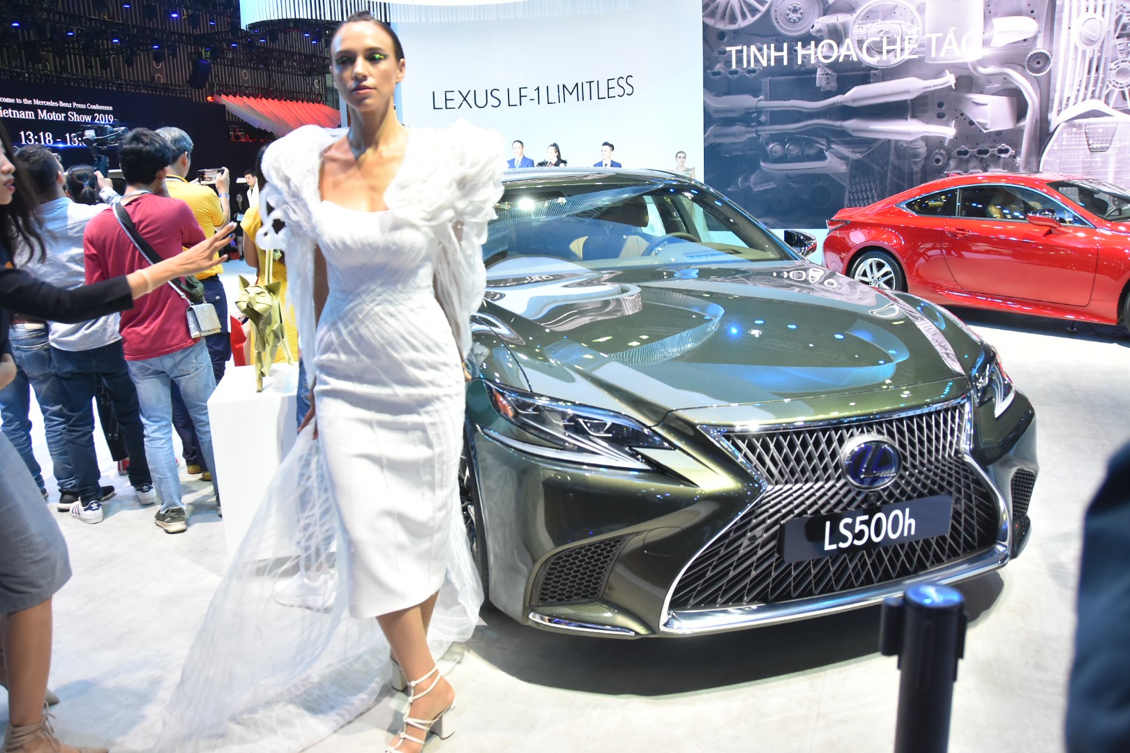 Gần 100 mẫu &ocirc;t&ocirc; mới nhất tr&igrave;nh diễn tại Vietnam Motor Show 2019 - Ảnh 7.